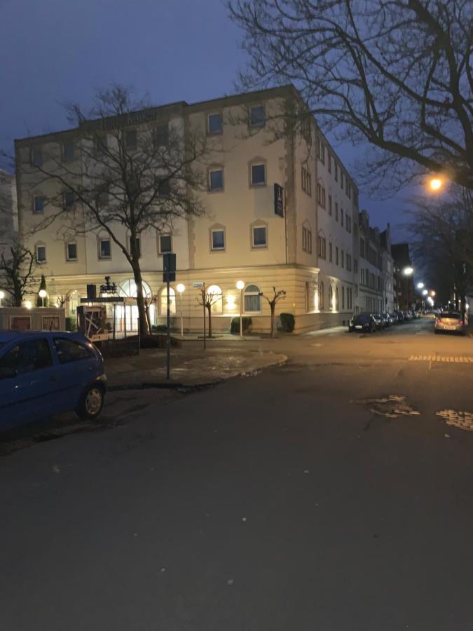 Südstadt-FeWo mit großem Balkon nahe City und Meer - über den Dächern von WHV Wilhelmshaven Exterior foto