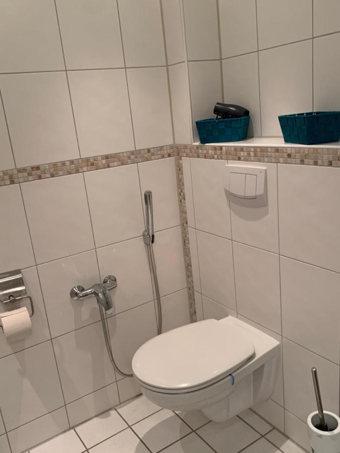 Südstadt-FeWo mit großem Balkon nahe City und Meer - über den Dächern von WHV Wilhelmshaven Exterior foto